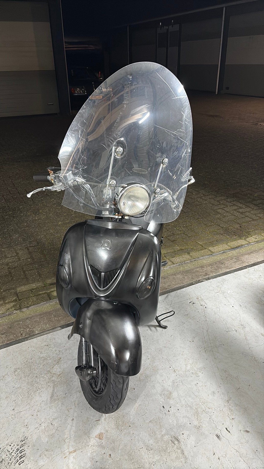 AGM retro scooter, zwart, motorisch in orde, Fietsen en Brommers, Ophalen, Gebruikt, Benzine