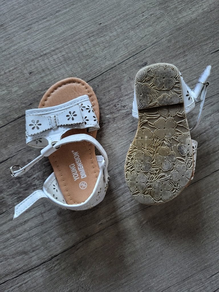 Sandalen van Young Dimension maat 20-21, Ophalen, Meisje, Overige typen, Zo goed als nieuw