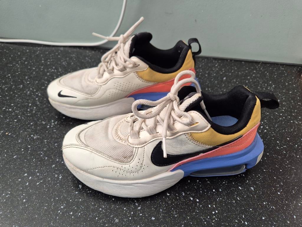 Nike Air schoenen maat 36,5 (36/37), Ophalen of Verzenden, Zo goed als nieuw, Sneakers of Gympen