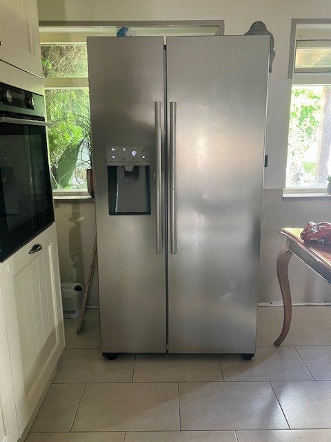 Hisense RS695N4IC1 Amerikaanse side by side koelkast RVS!, Witgoed en Apparatuur, Ophalen, Gebruikt, 200 liter of meer, 60 cm of meer