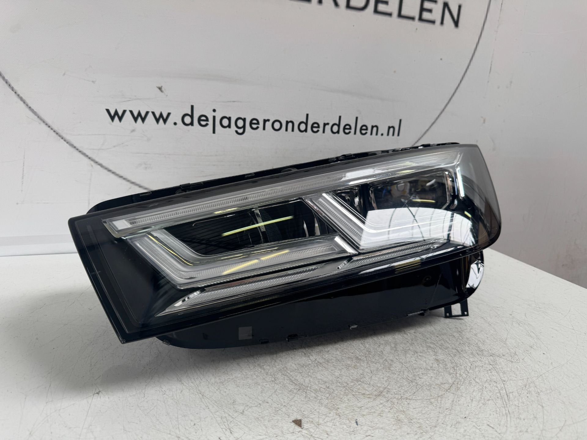 AUDI Q5 80A VOL LED KOPLAMP LINKS 80A941773G, Gebruikt, AUDI AG, Auto-Union-Strasse 1
85045  Ingolstadt, DE, Kundenbetreuung@audi.de