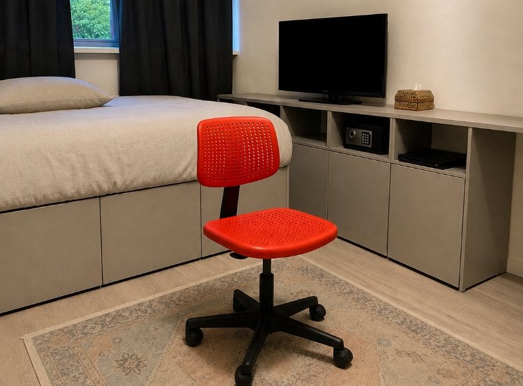 IKEA ÖRFJÄLL kinderbureaustoel – rood/zwart – verstelbaar, Ophalen, In hoogte verstelbaar, Zo goed als nieuw