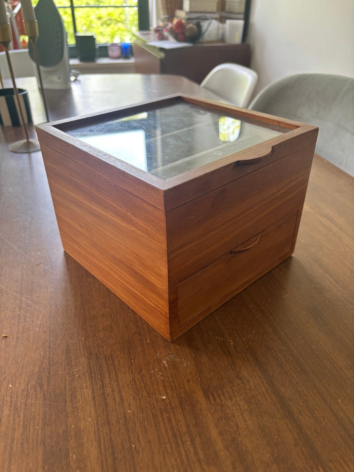 Houten brillendoos met glazen deksel en lade, Overige materialen, Gebruikt, Minder dan 50 cm, Ophalen of Verzenden