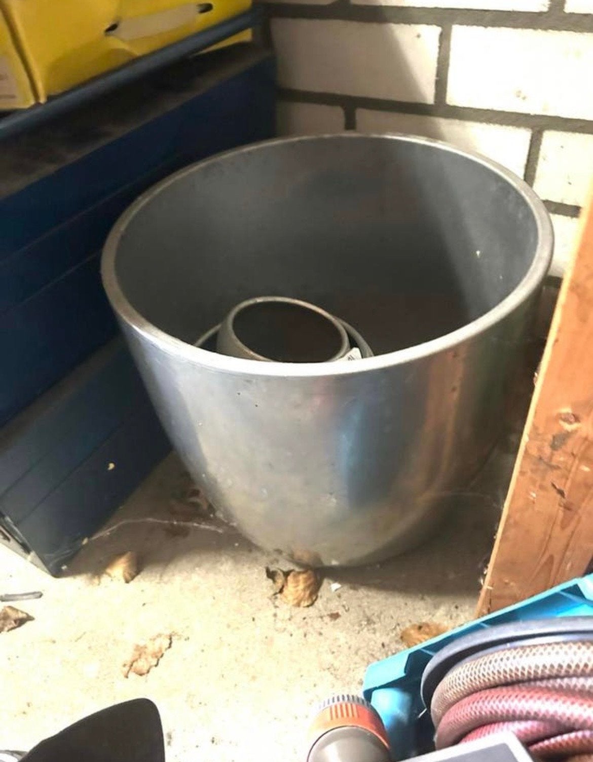 Zilverkleurige bloempotten- Gratis af te halen, Tuin en Terras, Bloempotten, Ophalen, Gebruikt, Rond, Aardewerk