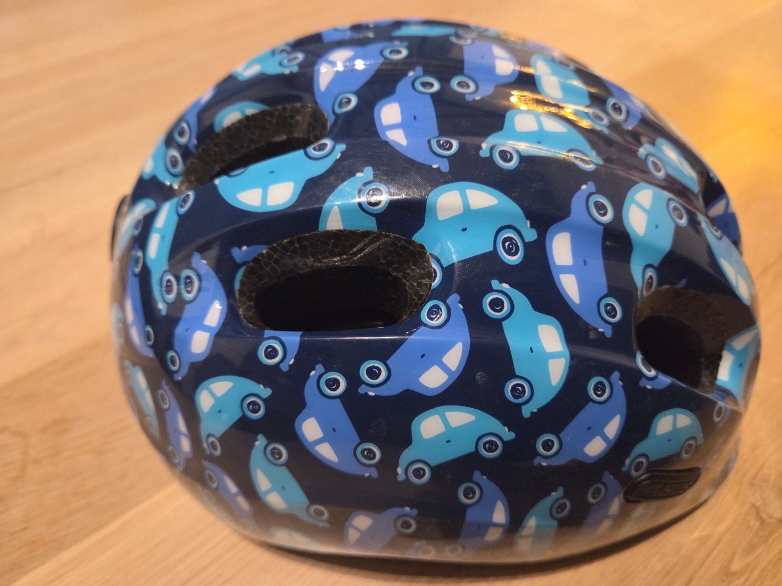 ABUS Fietshelm voor Kinderen - Blauwe Auto's, Ophalen, Gebruikt, Jongen of Meisje, Overige maten