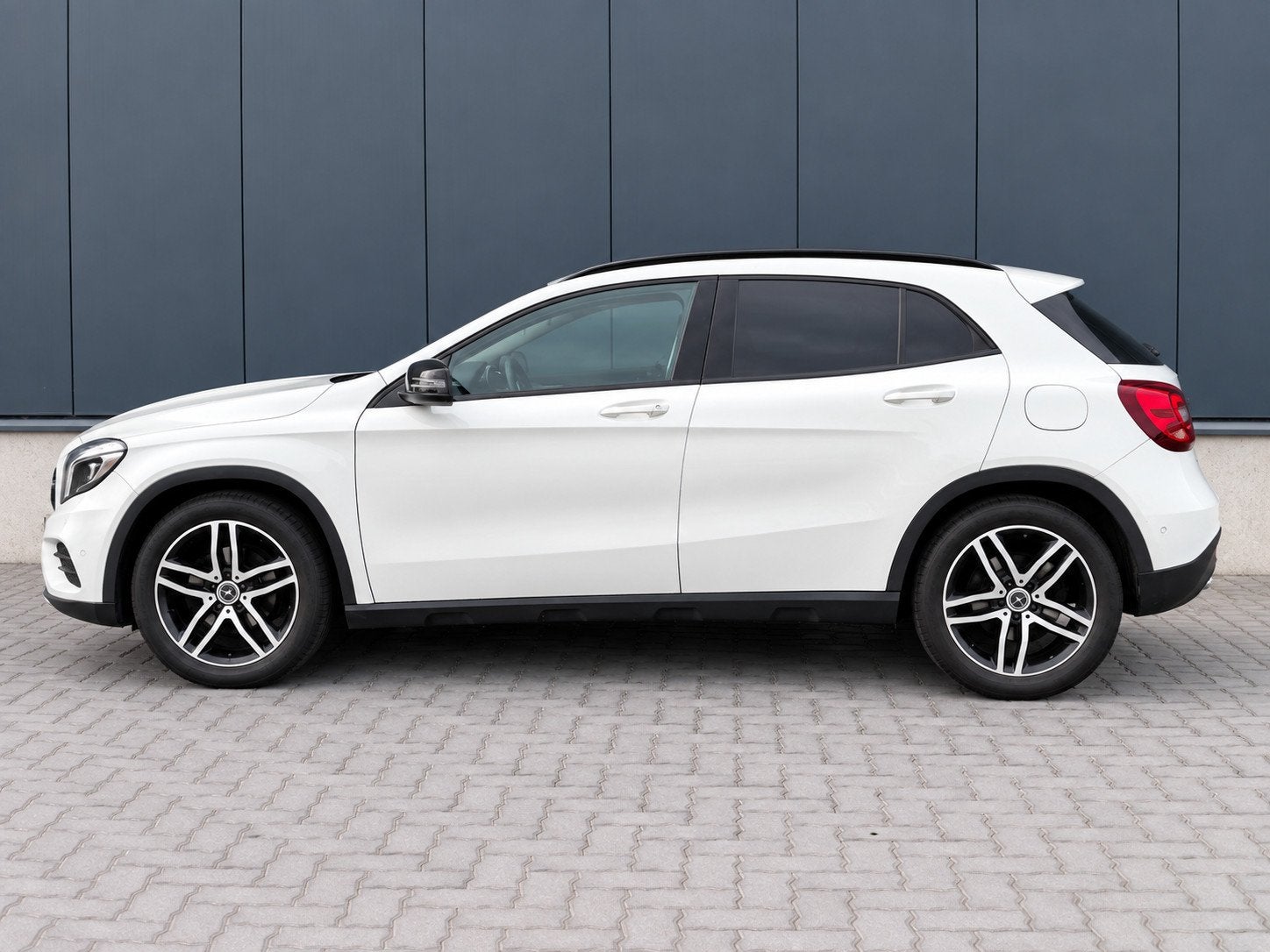 Mercedes-Benz GLA-klasse 180 d Prestige Xenon Led, Auto's, Gebruikt, 4 cilinders, Wit, Diesel