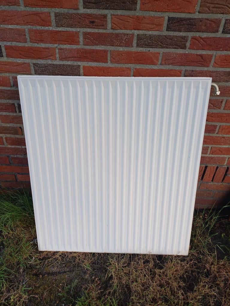 Radiator 90cm hoog, 80cm breed, Doe-het-zelf en Verbouw, Verwarming en Radiatoren, Ophalen, Gebruikt, Radiator, 60 tot 150 cm