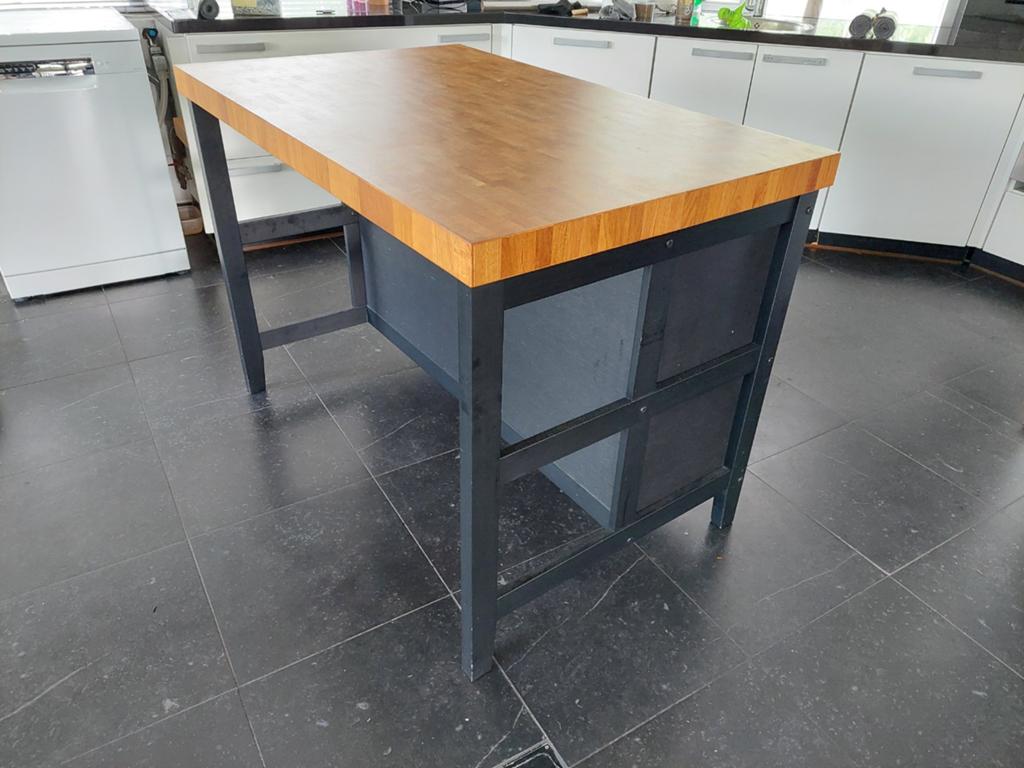 Robuust keukenmeubel / kast met houten blad en opbergruimte, Gebruikt, 100 tot 150 cm, Tot twee personen, Industrieel, Modern