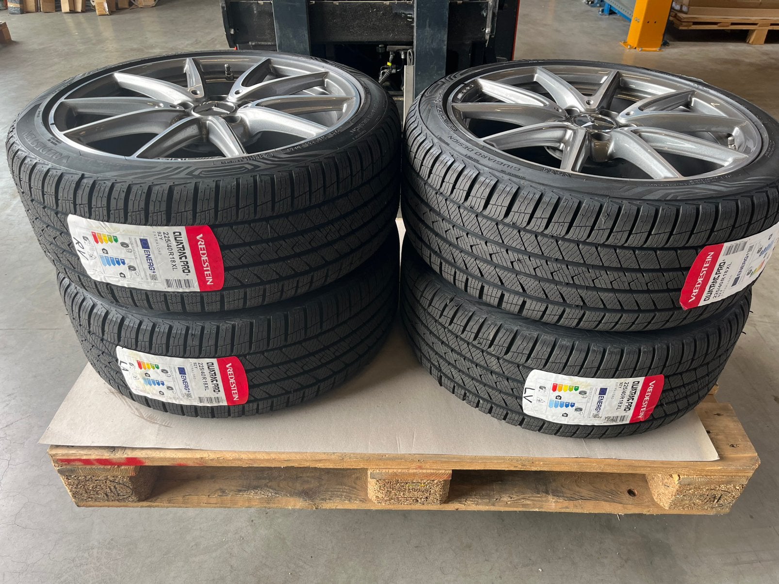 18Inch org.AMG velgen + nieuwe banden, Ophalen, 18 inch, Gebruikt, Banden en Velgen