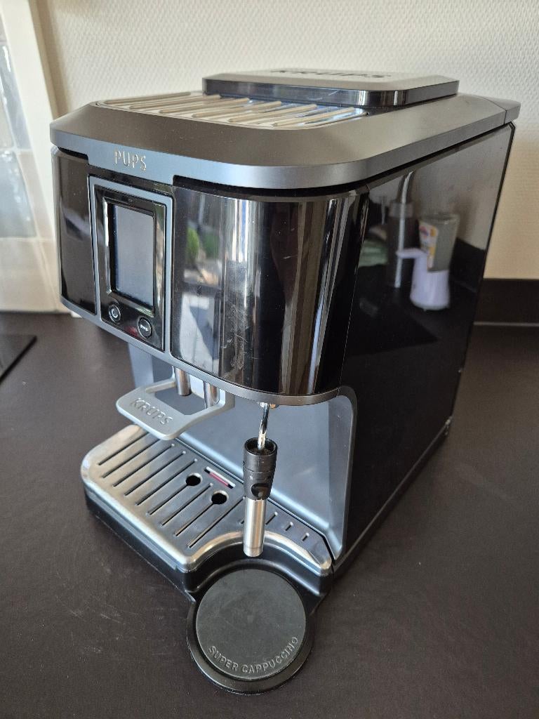 Koffiemachine Krups EA8442, Ophalen, Gebruikt, Koffiemachine, Koffiebonen