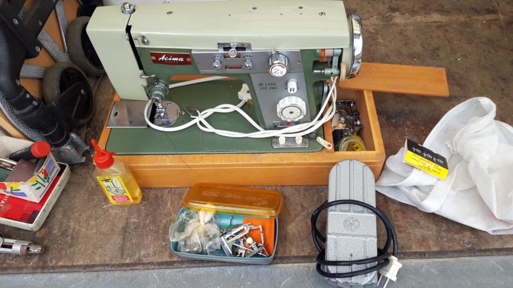 Vintage Acima De Luxe Z10-ZAG Naaimachine, Hobby en Vrije tijd, Naaimachines en Toebehoren, Ophalen of Verzenden, Gebruikt, Naaimachine