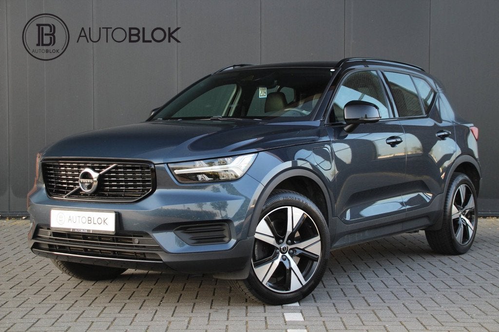 Volvo XC40 1.5 T4 Recharge R-Design | Stoelverwarming | 360C, Auto's, Volvo, Zwart, Blauw, Bedrijf, Hybride Elektrisch/Benzine