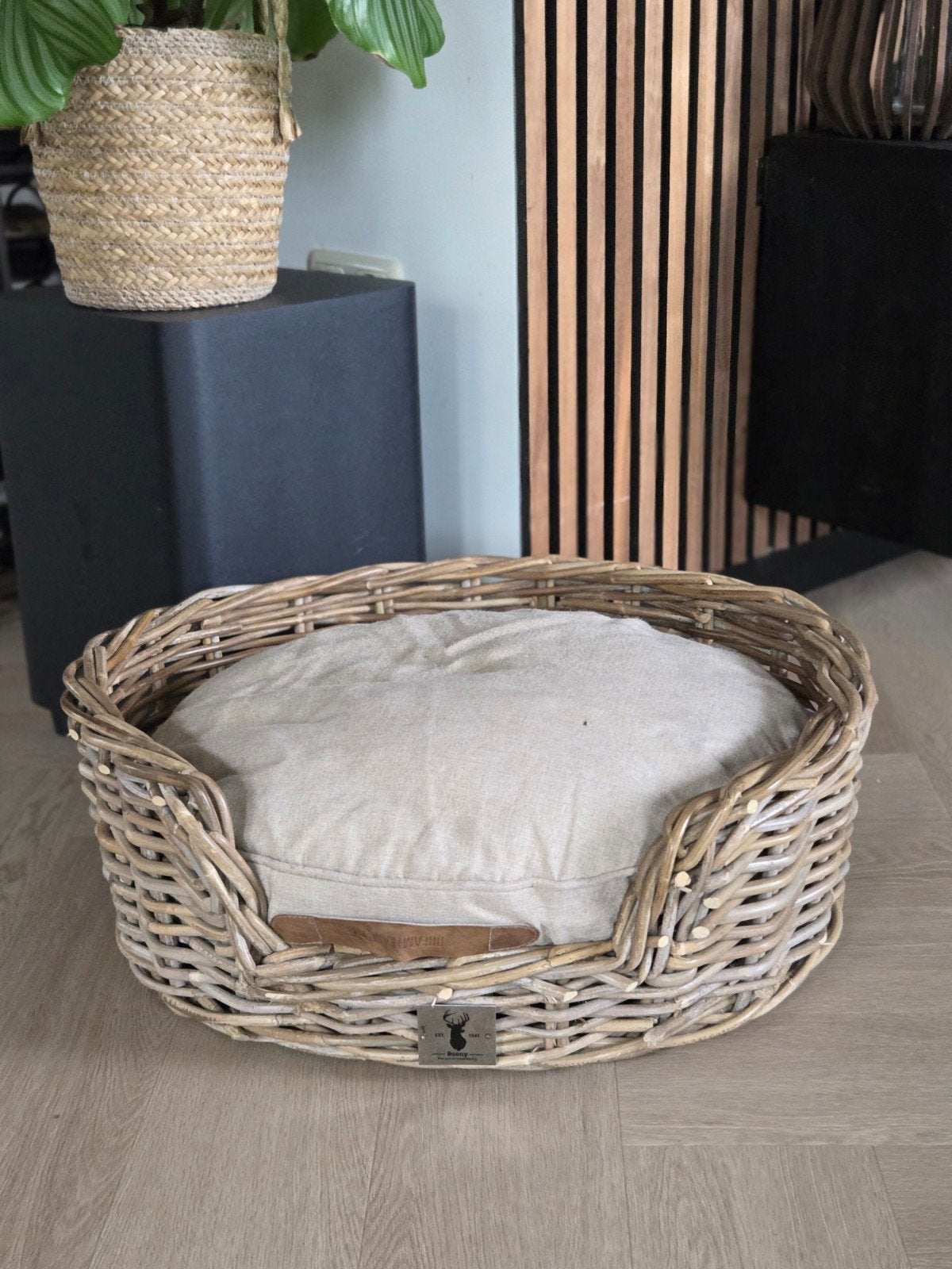 Rotan hondenmand Boony, Ophalen, Zo goed als nieuw, Riet