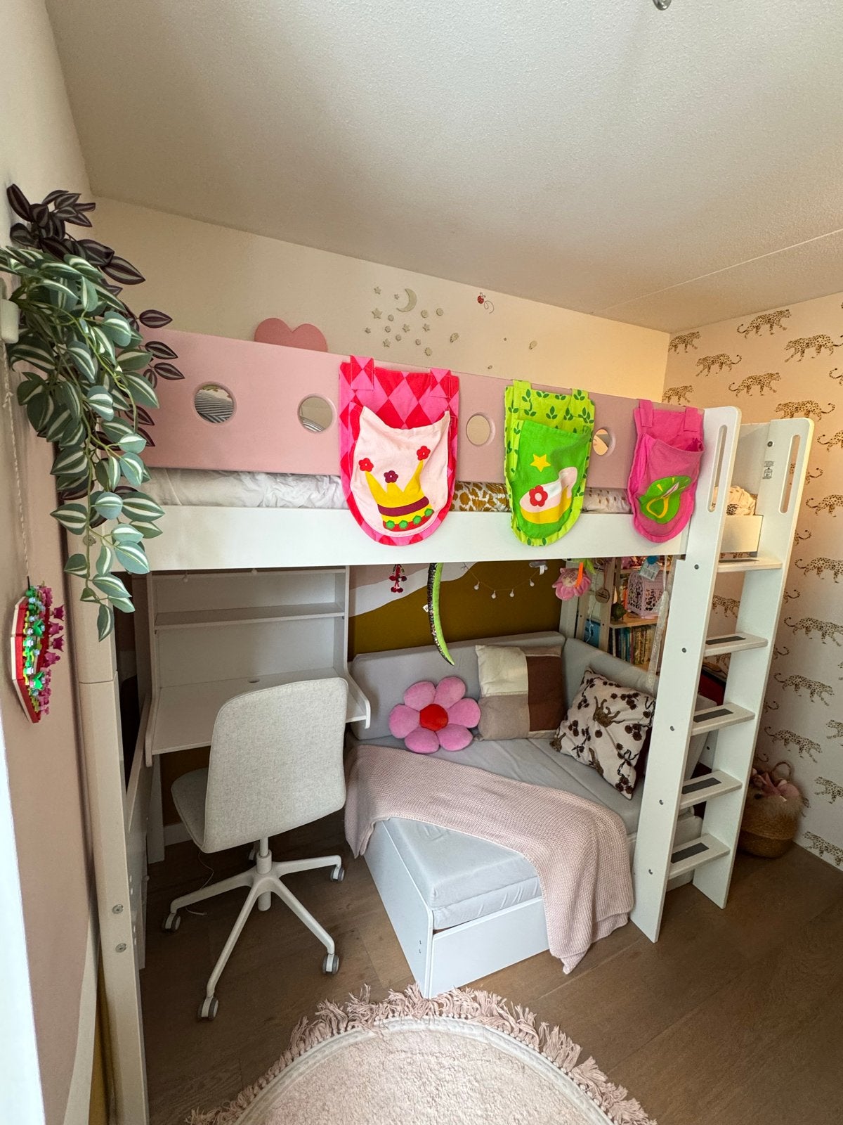 Hoogslaper met bureau en slaapbank - Ideaal voor kleine kame, Huis en Inrichting, Ophalen, Gebruikt, Eenpersoons, 200 cm