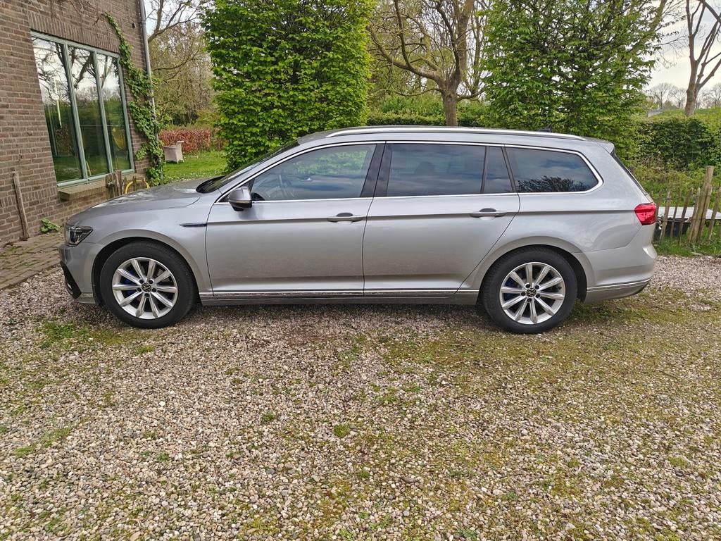 Volkswagen Passat 1.4 TSI Phev 218pk 6-DSG 2021 Grijs, Stof, Euro 6, 1600 kg, Zilver of Grijs