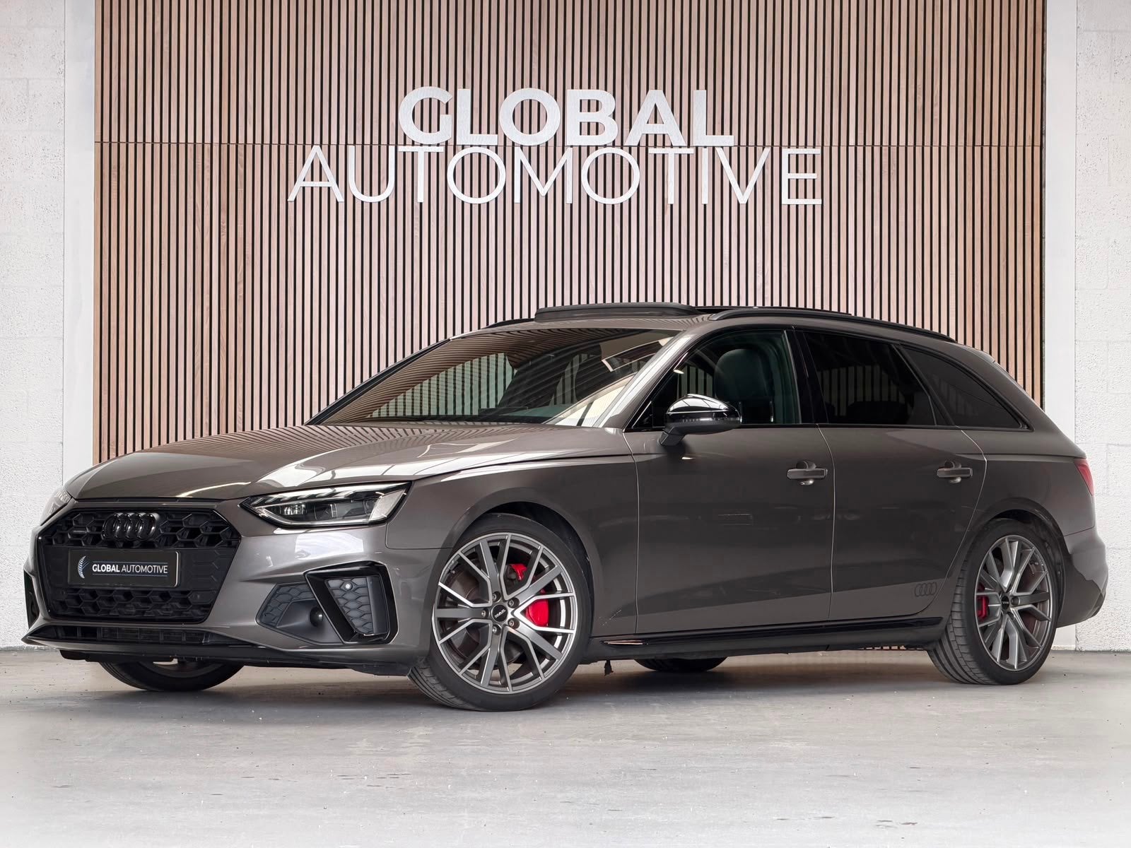 Audi A4 Avant 45 TFSI quattro Launch edition Sport - PANORAM, Auto's, Audi, Automaat, Gebruikt, 4 cilinders, 1984 cc