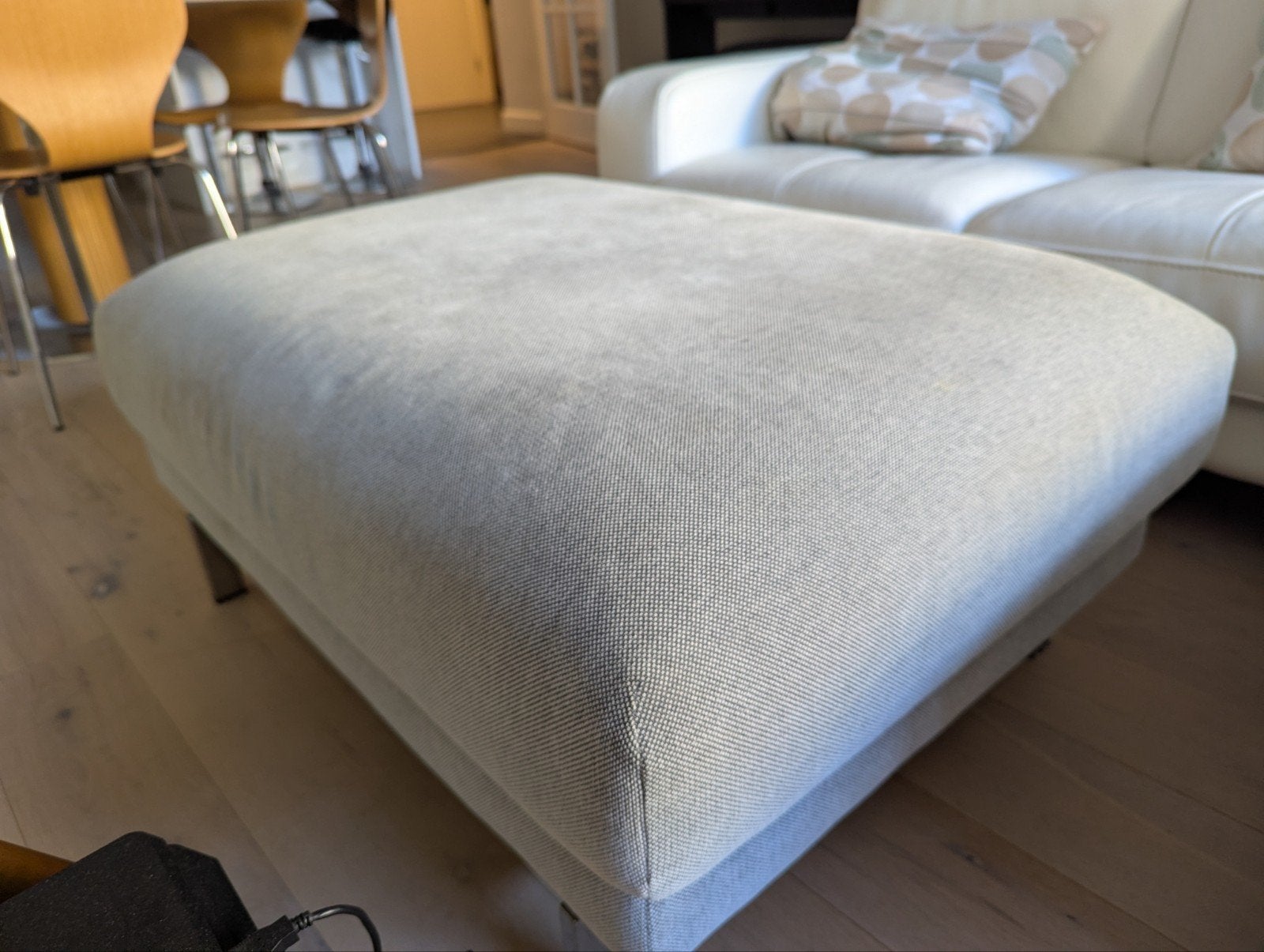 Large ottoman - light grey, Ophalen, Gebruikt, 100 tot 125 cm, Modern