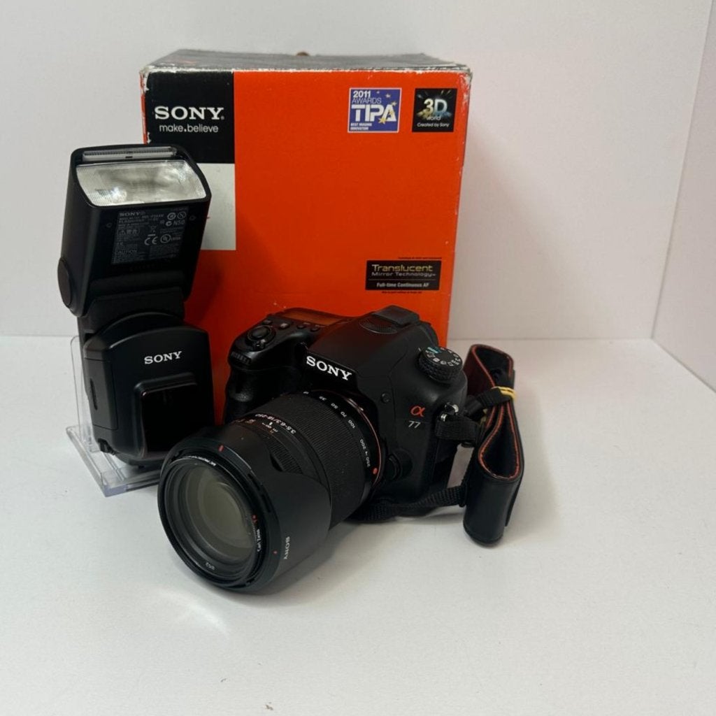 Sony Alpha A77 + 18-250MM Lens + flitser | Nette staat, Sony, Zo goed als nieuw, Support@sony.com, 1-7-1 Konan, Minato-ku
Tokyo 108-0075
Japan