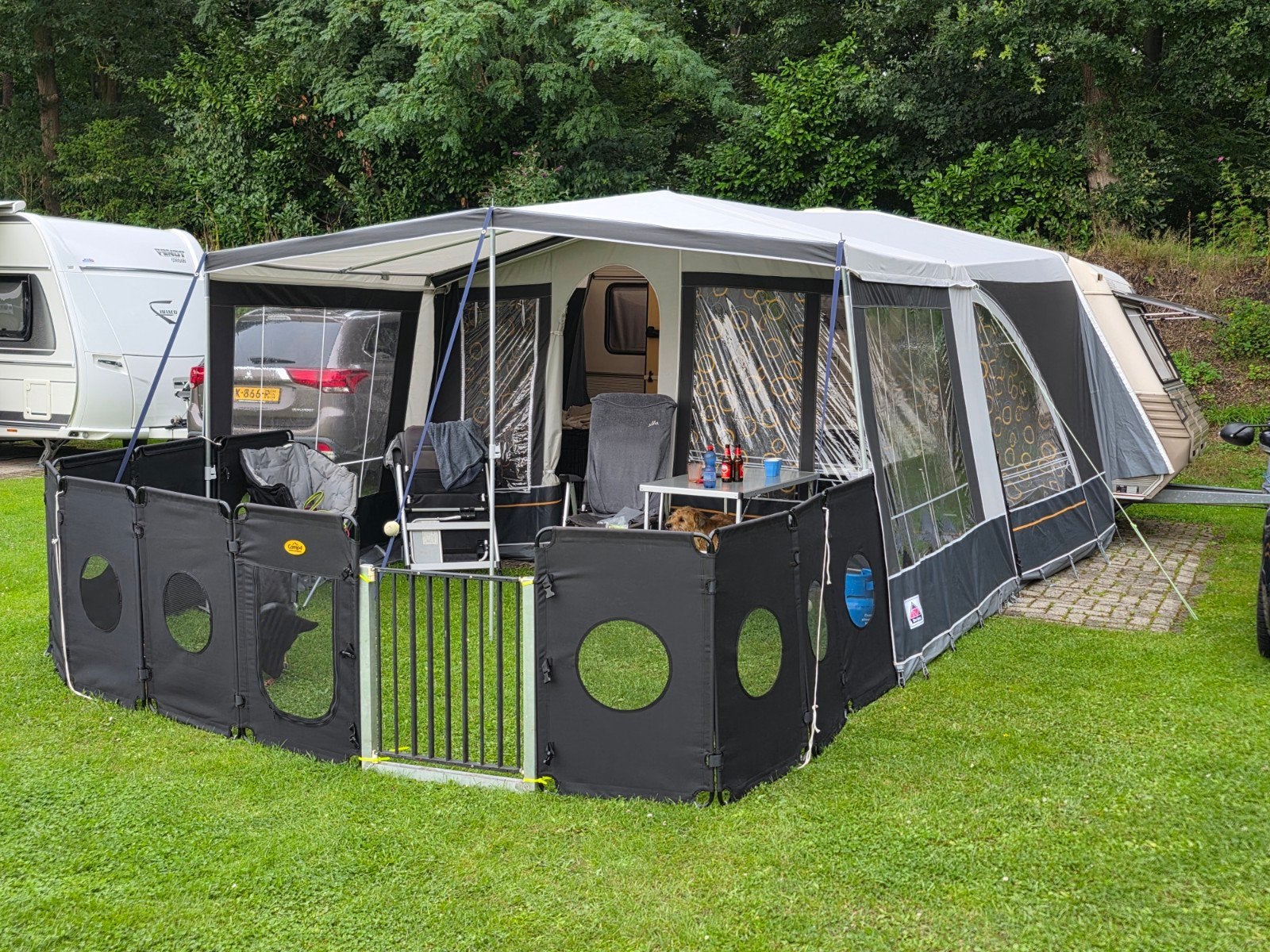KIP De Luxe 42T (1993) - Lichtgewicht en Vakantieklaar!, Caravans en Kamperen, Caravans, Rondzit, Kip, Omvormbare zithoek, 750 - 1000 kg