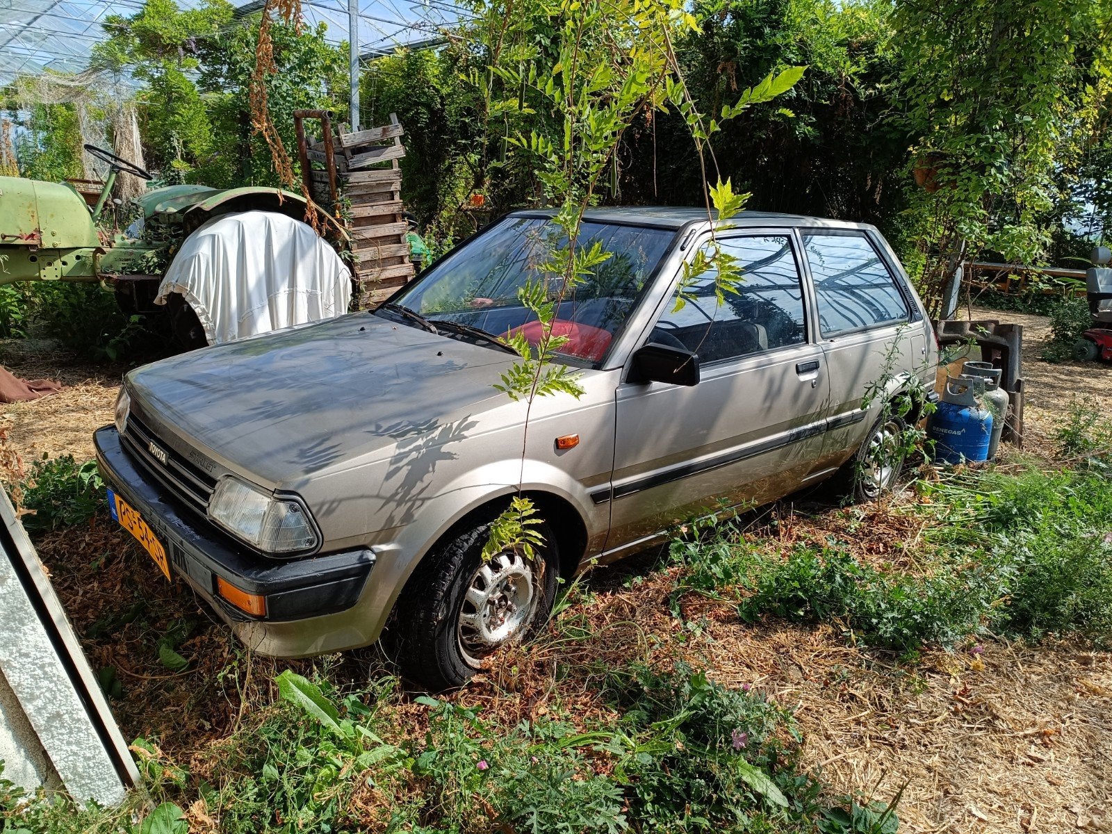 Toyota Starlet 1.3 DX 12V 1986 - opknapper, Auto's, 74 pk, 4 cilinders, Starlet, Origineel Nederlands