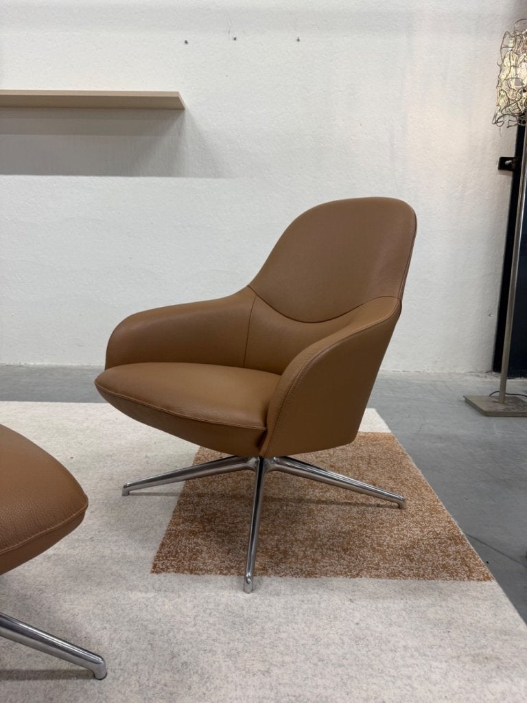 Nieuw Leolux Lanah Draai fauteuil met poef Leer Camel Stoel, Niet ingevuld, Niet ingevuld, Nieuw, Ophalen of Verzenden