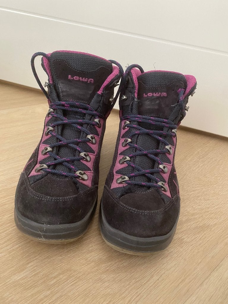 Lowa wandelschoenen junior maat 38, Ophalen, Gebruikt, Schoenen