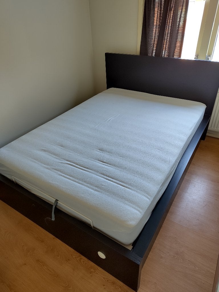 Foto 3 van Tweepersoonsbed met hoofdbord en opbergruimte, incl. matras
