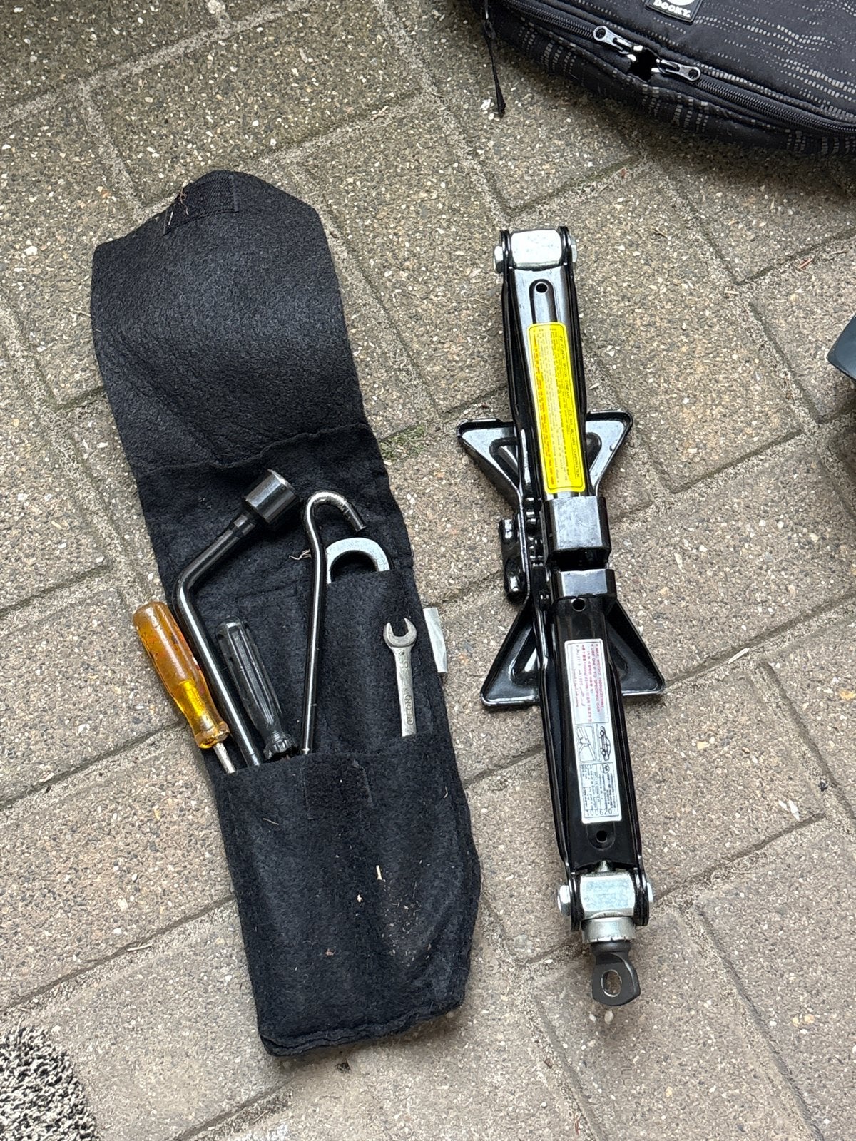 Schaarkrik met gereedschapset, Auto diversen, Krikken, Ophalen, Gebruikt, Manueel, Schaarkrik