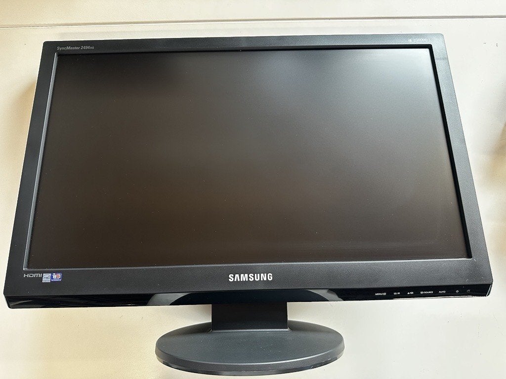 16x Samung 2494HS Zwart, Gebruikt, 3 tot 5 ms, Ingebouwde speakers, Samsung