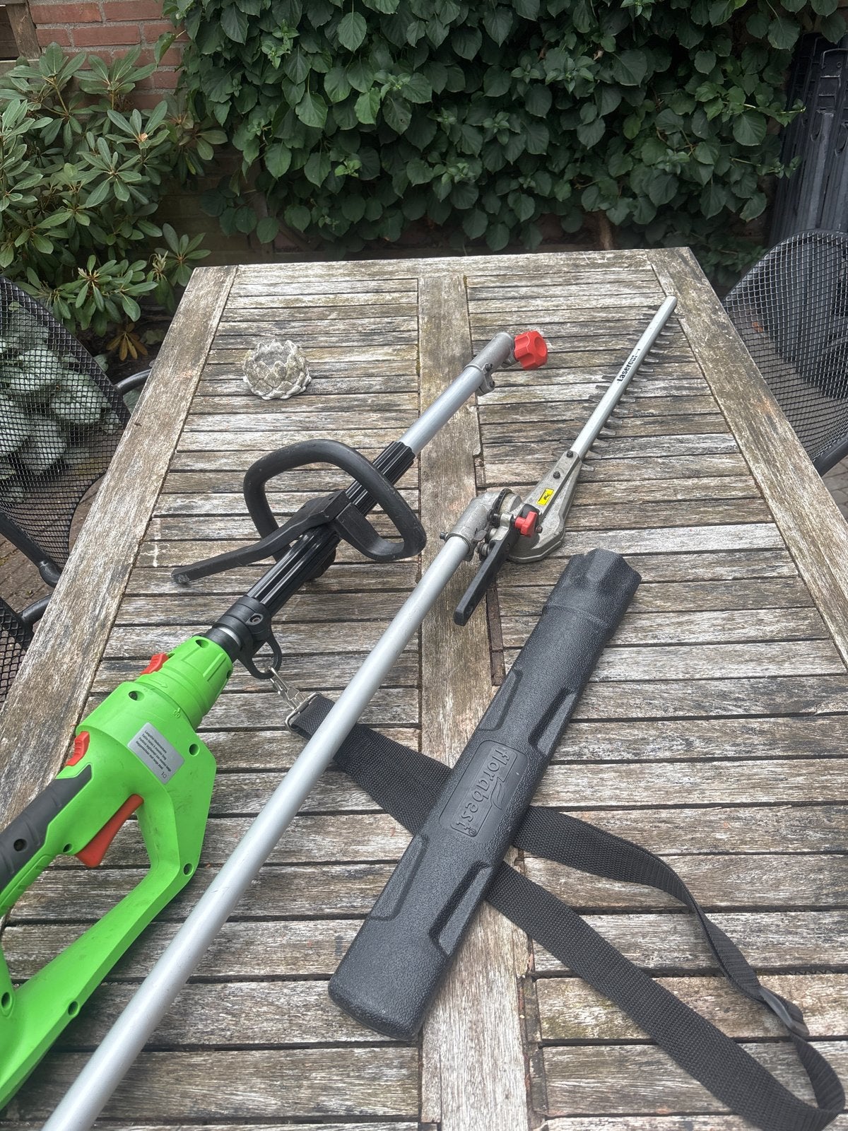 FloraBest Lange Stok Heggenschaar, Elektrisch, Geslepen, Tuin en Terras, Heggenscharen, Gebruikt, Elektrisch, Ophalen