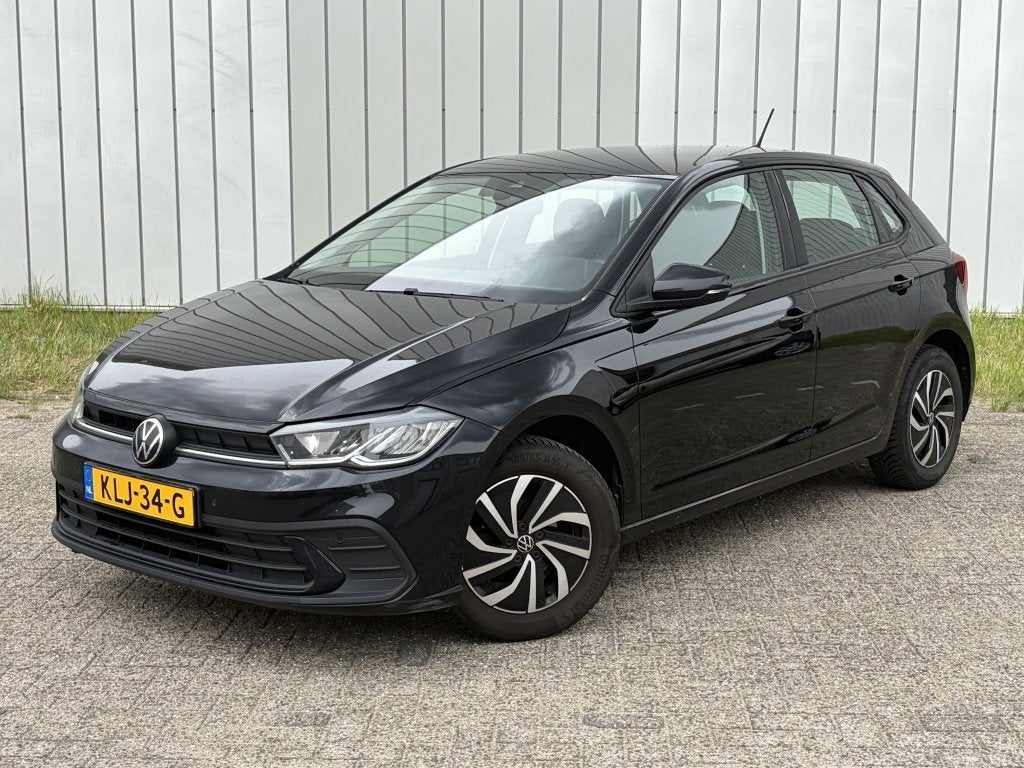 Volkswagen Polo 1.0 TSI | Achteruitrijcamera | Carplay | Air, Auto's, Gebruikt, Euro 6, 1072 kg, Zwart