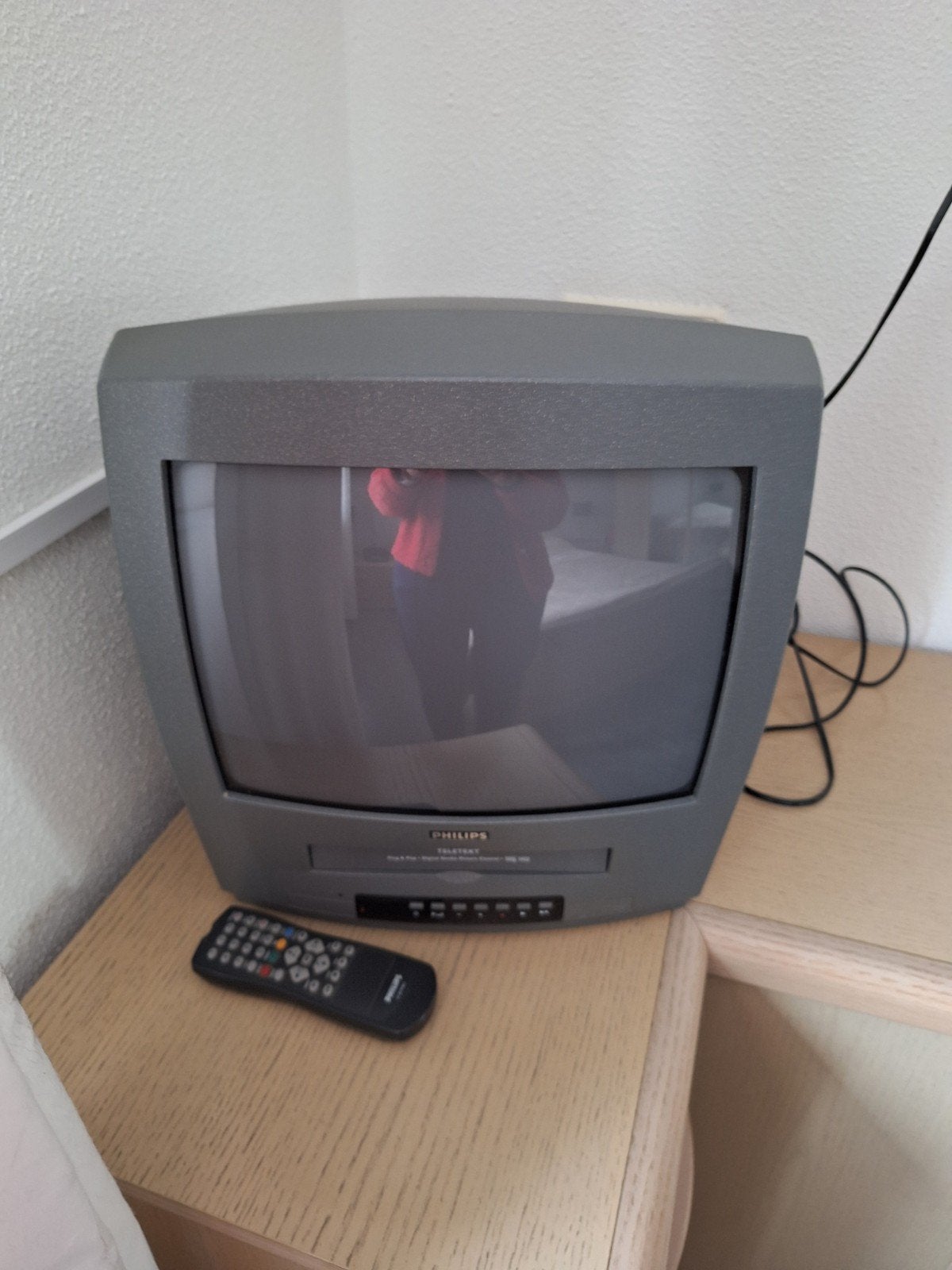 Gratis af te halen: Philips TV (defect), Ophalen, Philips, 50 Hz, Niet werkend