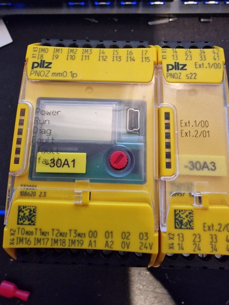 Pilz Pnoz mm0.1p veiligheidsrelais module & Pliz Pnoz S22, Ophalen of Verzenden, Gebruikt