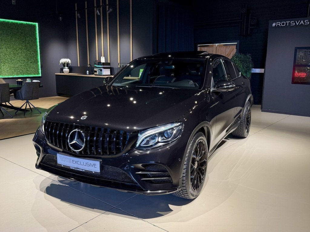 Mercedes-Benz GLC Coupé 250 4MATIC AMG Schuifdak|360Camera|, Auto's, Gebruikt, 4 cilinders, Met garantie (alle), Zwart