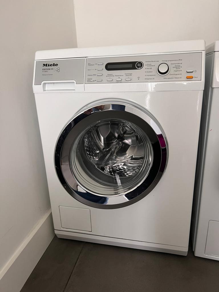 Miele wasmachine edition 111 W 5895, Witgoed en Apparatuur, Wasmachines, Ophalen, 8 tot 10 kg, Handwasprogramma, Voorlader