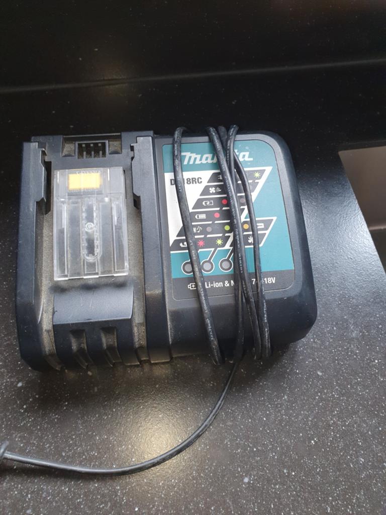 Makita oplader, Ophalen