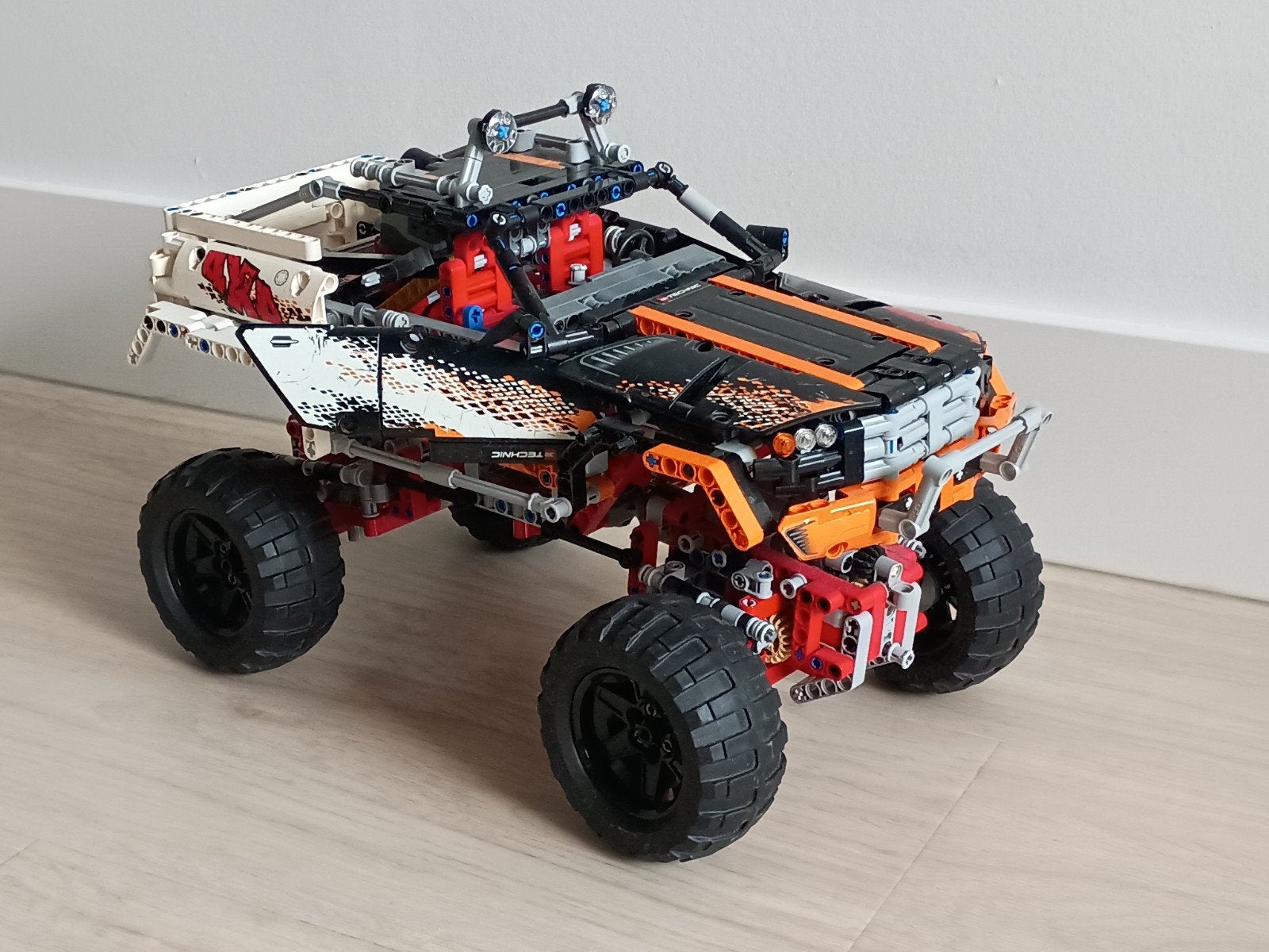 Lego Technic 4x4 X-treme Off-Roader (9398) -, Ophalen of Verzenden, Gebruikt, Overige merken
