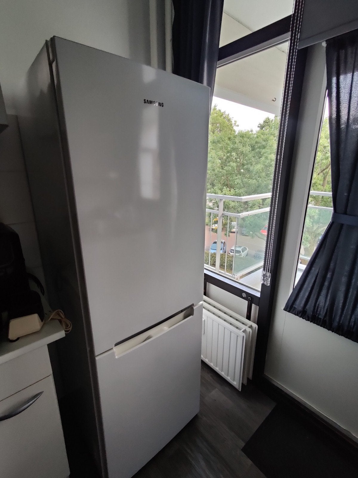 Samsung RB29HSR2DWW koel-vriescombinatie met Easy Slide, Ophalen, Gebruikt, 200 liter of meer, Met aparte vriezer