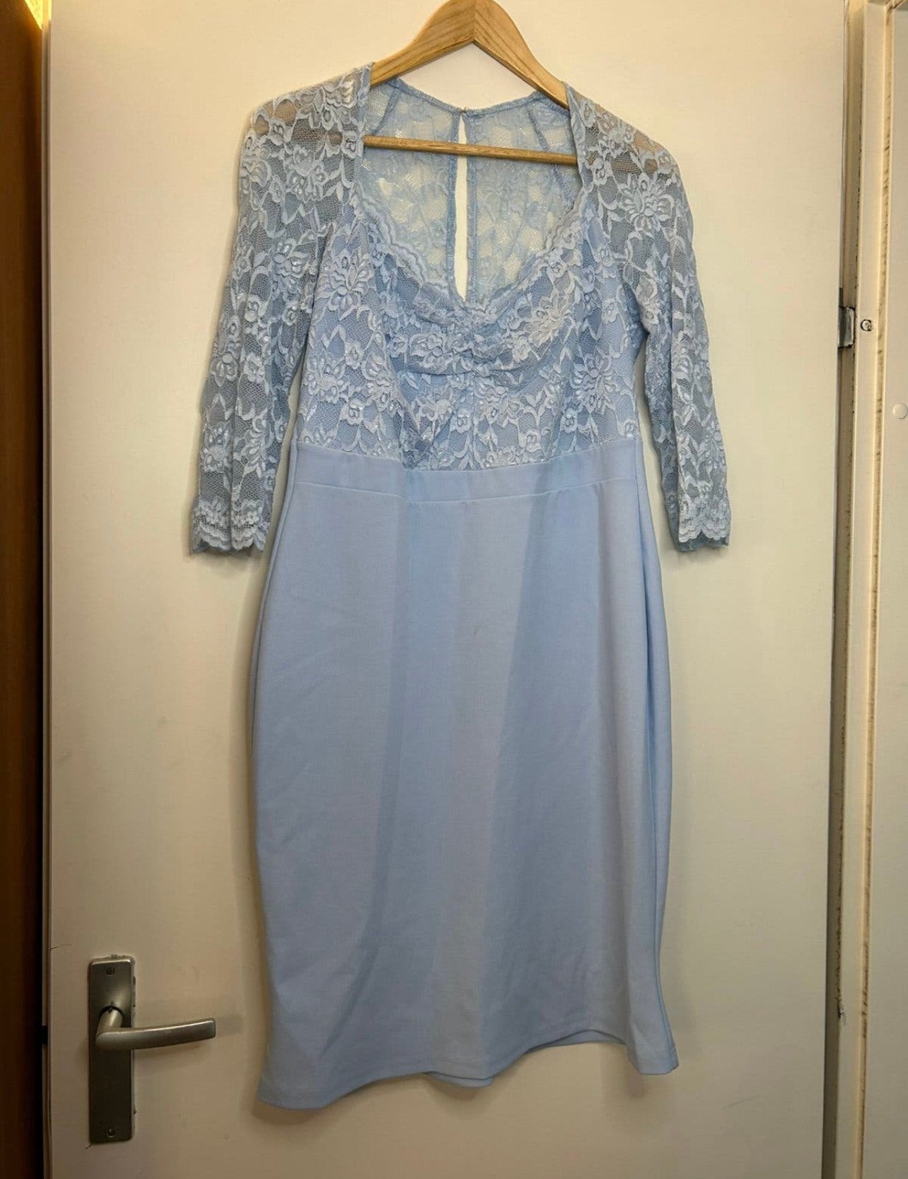 Baby blauwe dames jurk | kant | God Diva | maat XL/42, Blauw, Maat 42/44 (L), Cocktailjurk, Ophalen of Verzenden