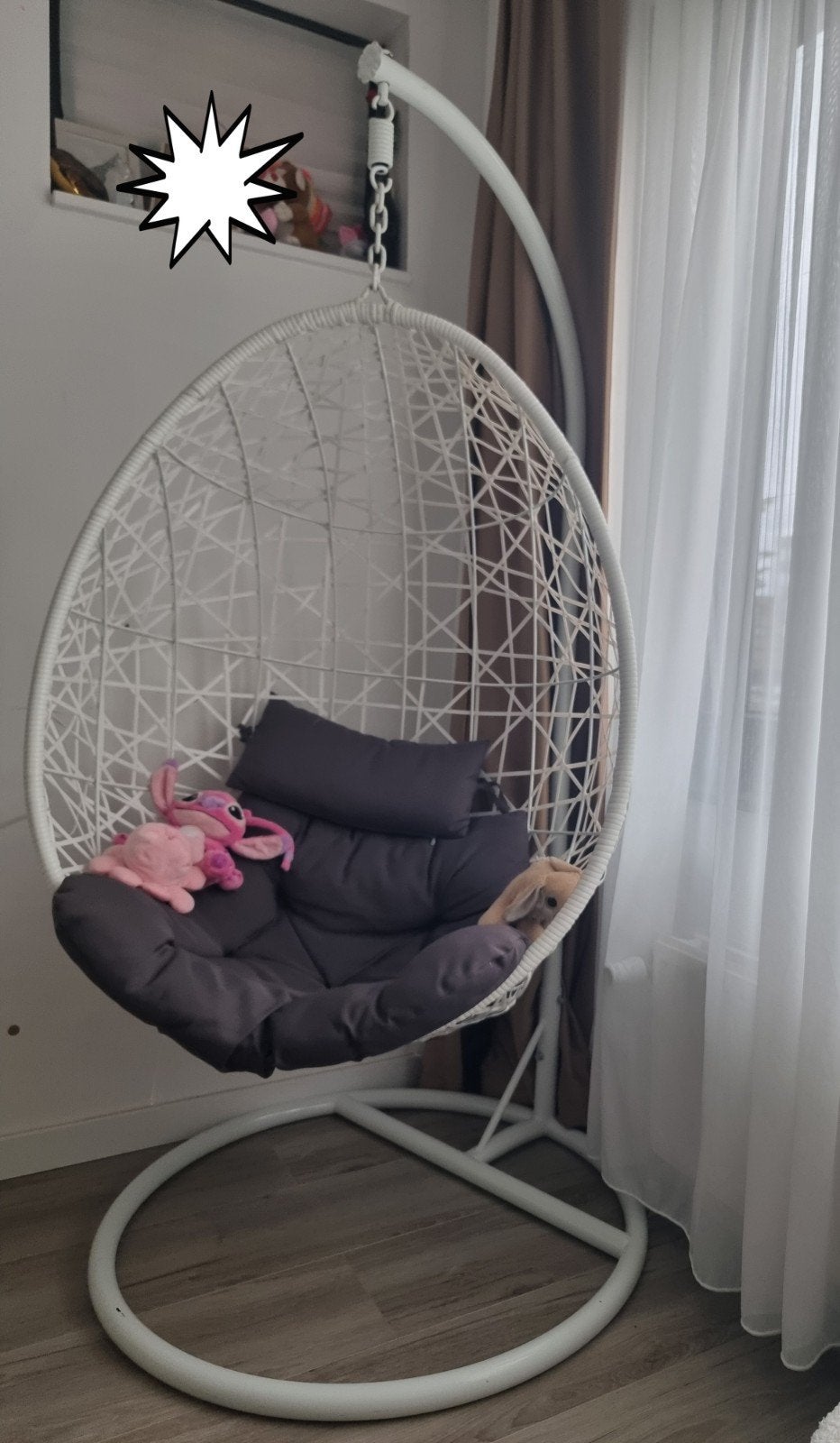 Witte hangstoel met donkergrijs kussen, Ophalen, Modern, Comfortabel, Wit, Zo goed als nieuw