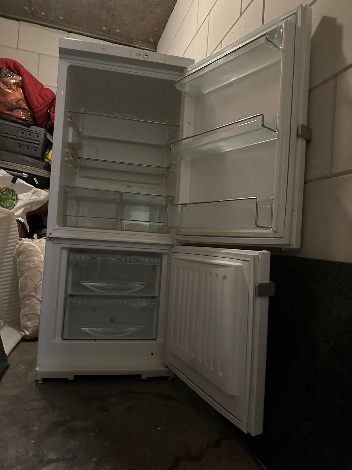 Miele Koelkast met vriesvak - Zo goed als nieuw, 120 tot 140 cm, 100 tot 150 liter, Ophalen of Verzenden, Zo goed als nieuw
