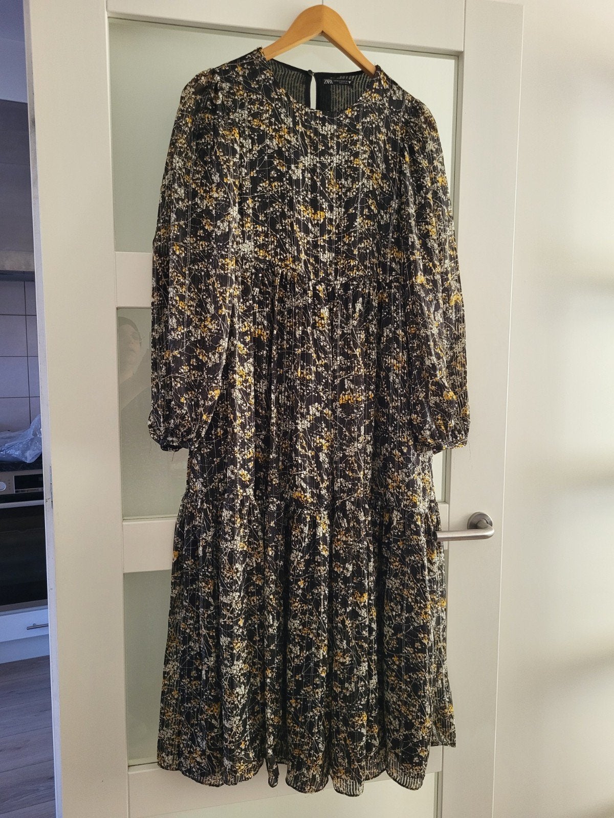 Zara maxi jurk met bloemenprint, Kleding | Dames, Meerkleurig, Zara, Ophalen of Verzenden, Zo goed als nieuw