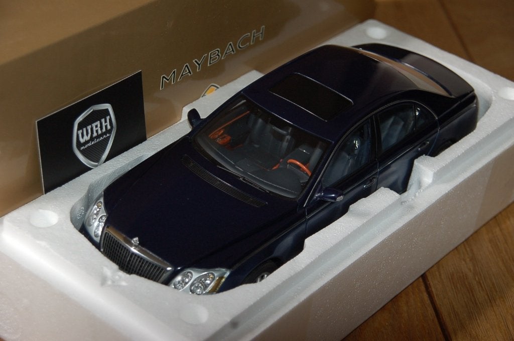 1:18 MAYBACH 57 dblue/blue Autoart dealer ed WRH, Verzenden, Zo goed als nieuw, Bburago