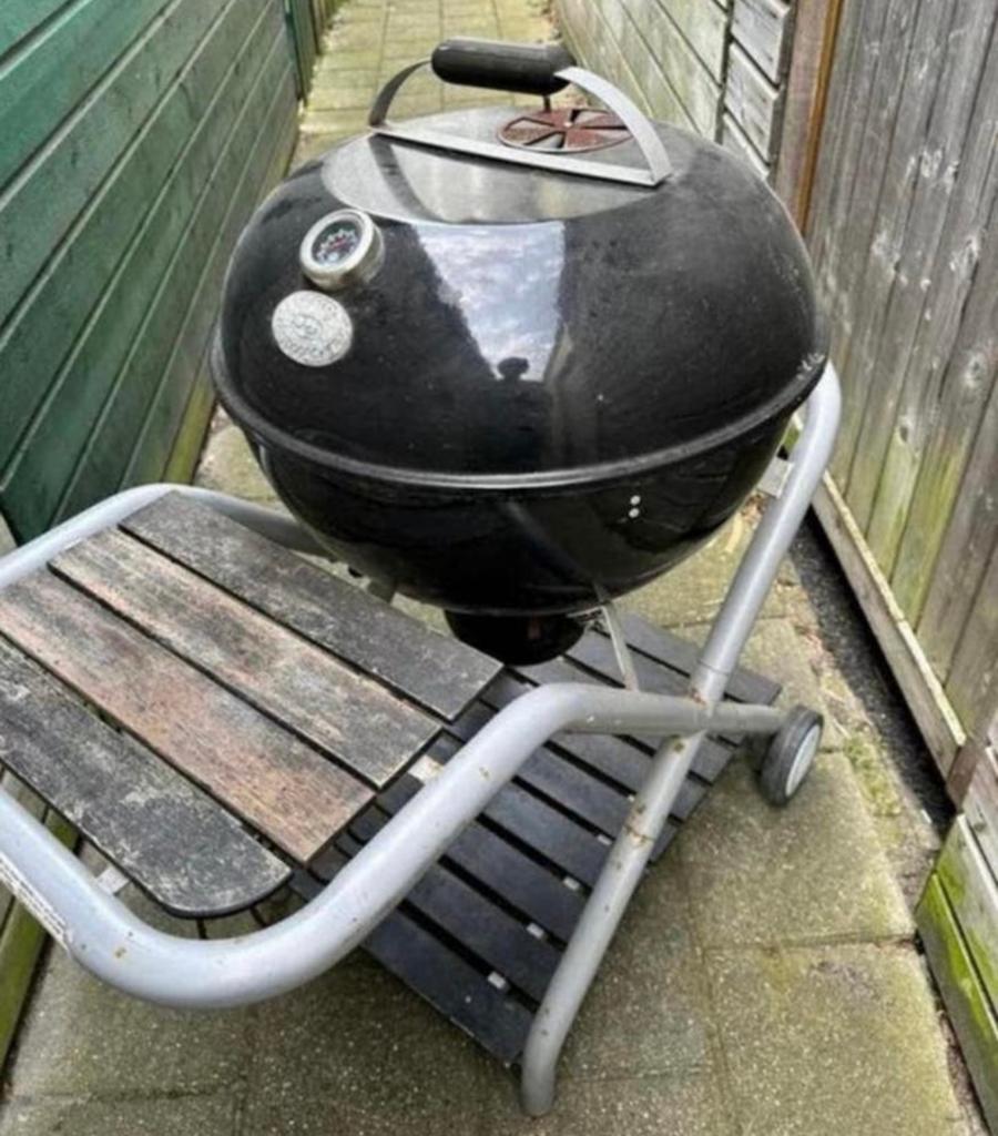 BBQ barbecue outdoorchef ingebouwde thermometer+meubel, Ophalen, Gebruikt
