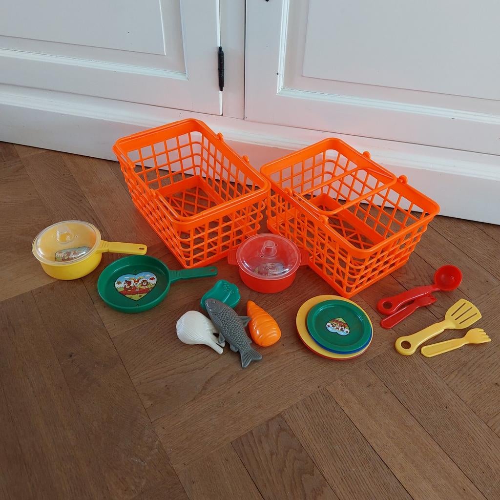 Keukentje of winkeltje speelgoed en mandjes, Ophalen of Verzenden, Gebruikt