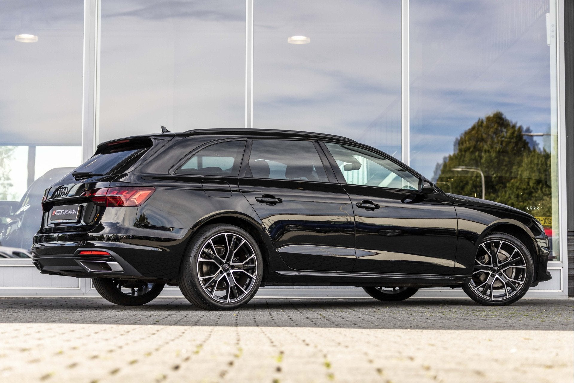 Audi A4 Avant 35 TFSI Launch edition Business | E-Trekhaak |, 12 maanden, Stof, Gebruikt, 4 cilinders