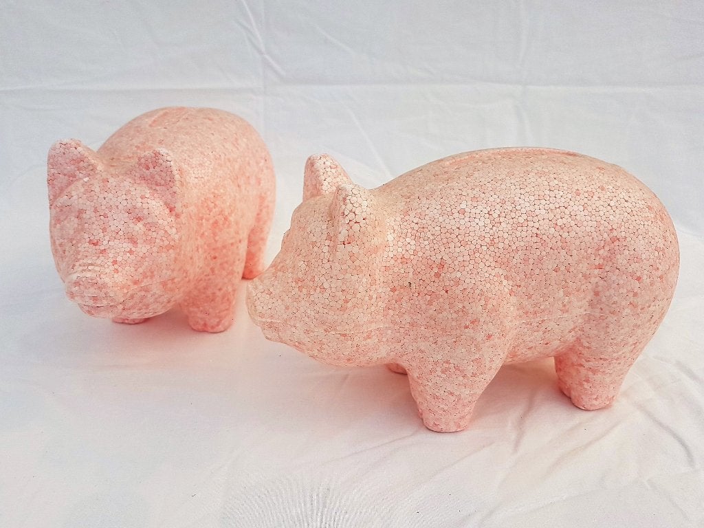 2 Roze tempex varkens / varkentjes - 15cm hoog, Overige typen, Ophalen of Verzenden, Zo goed als nieuw, Roze