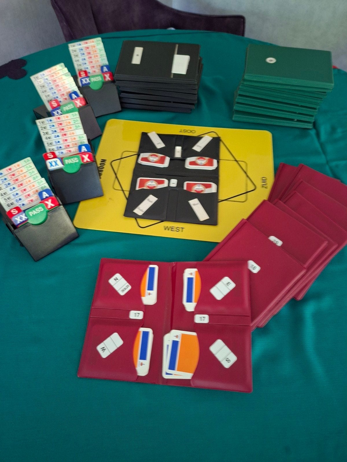 Complete Bridge Set met Boek en Accessoires, Drie of vier spelers, Ophalen, Gebruikt, Berry Westra (boek)