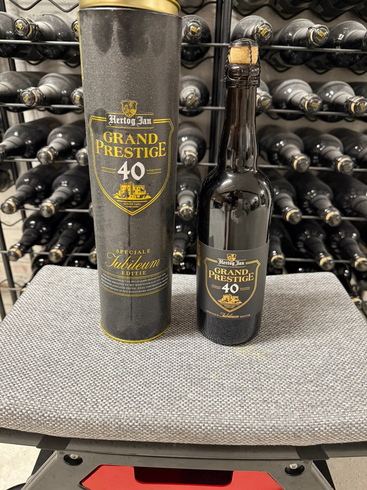 Hertog Jan Grand Prestige 40 jaar Jubileum editie, Verzamelen, Ophalen of Verzenden, Zo goed als nieuw, Flesje(s), Hertog Jan