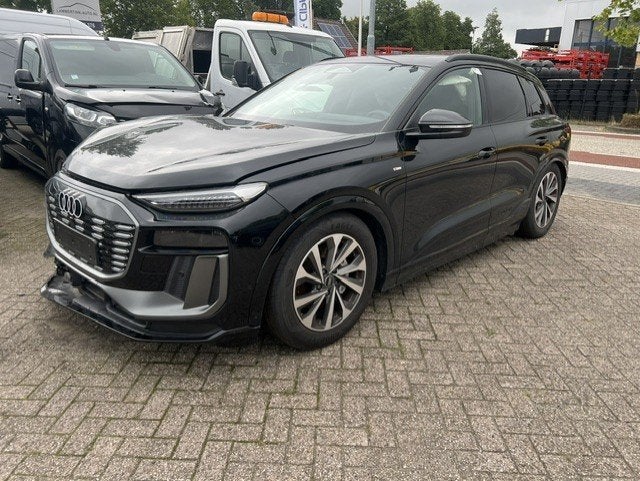 Audi Q6 e-tron edition performance 100 kWh S-LINE € 27500,, Automaat, Gebruikt, Zwart, Origineel Nederlands